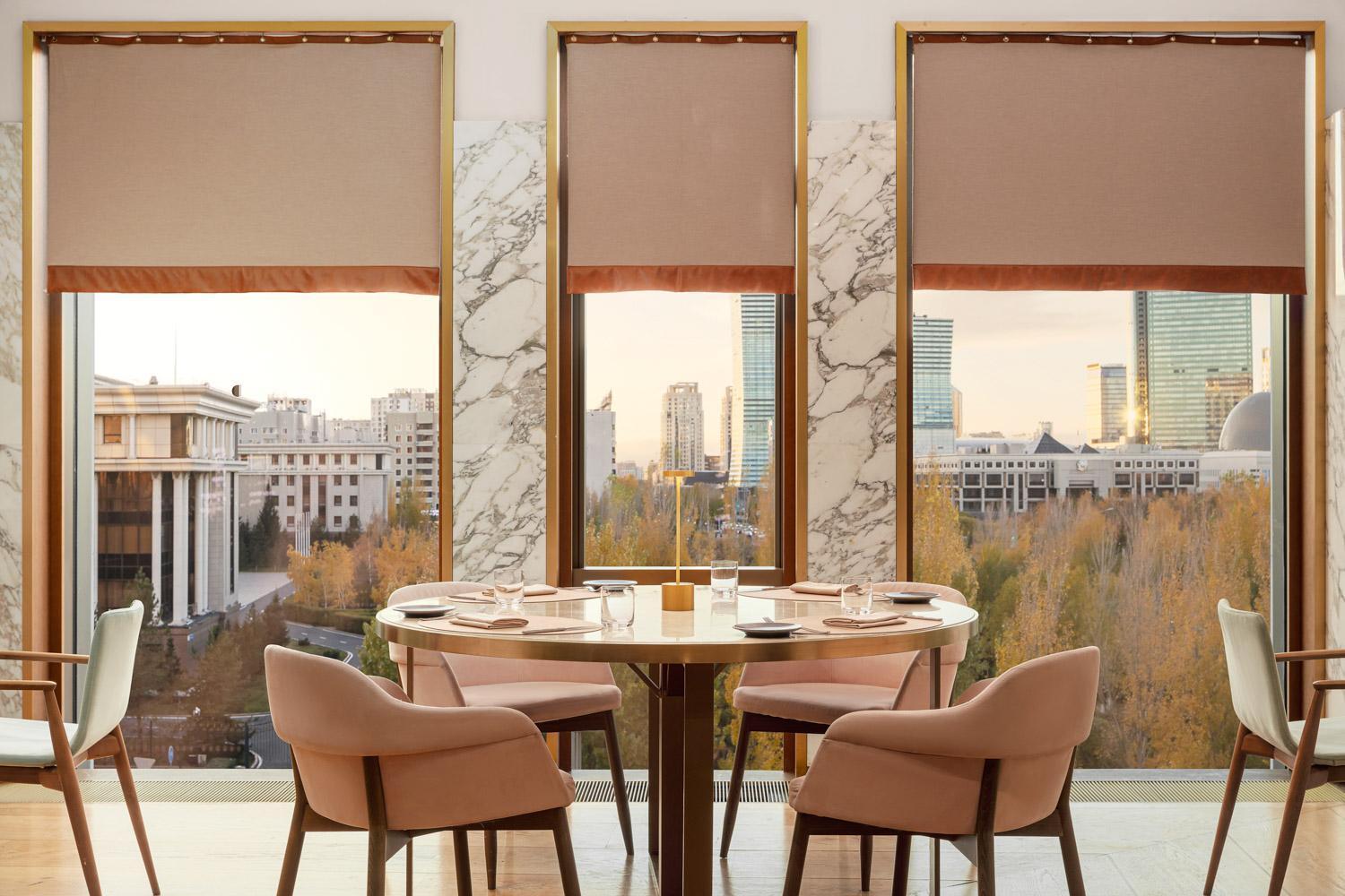 The Ritz-Carlton, Astana Hotel Buitenkant foto