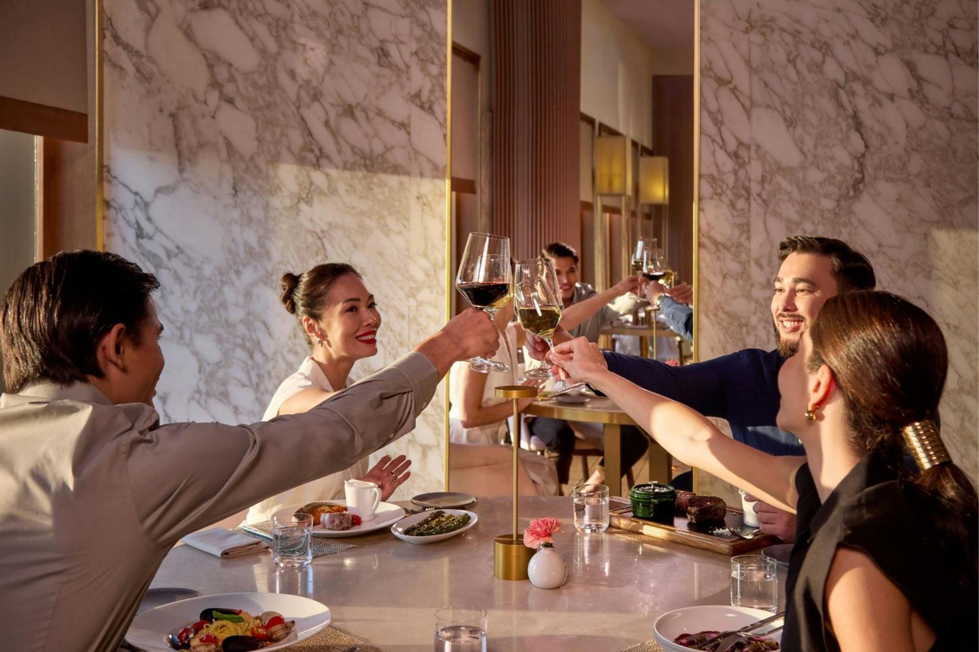 The Ritz-Carlton, Astana Hotel Buitenkant foto